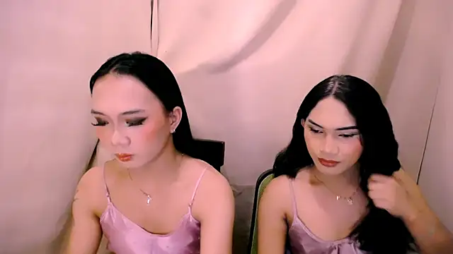 slutty aki online show from May 2026 02:22:01 PM