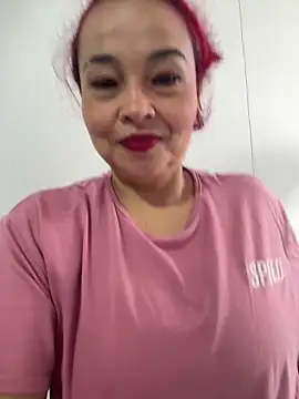 Snapshot of Alma_milf_co chatting on April 2026 02:43:01 PM Alma milf co online show from April 2026 02:43:01 PM