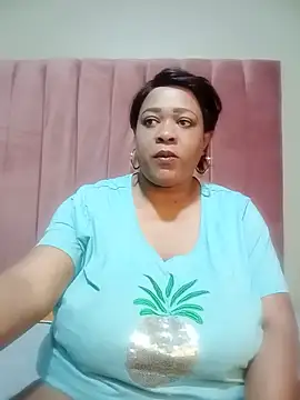 BUSTYQUEEN56  online show from June 2026 04:27:01 AM