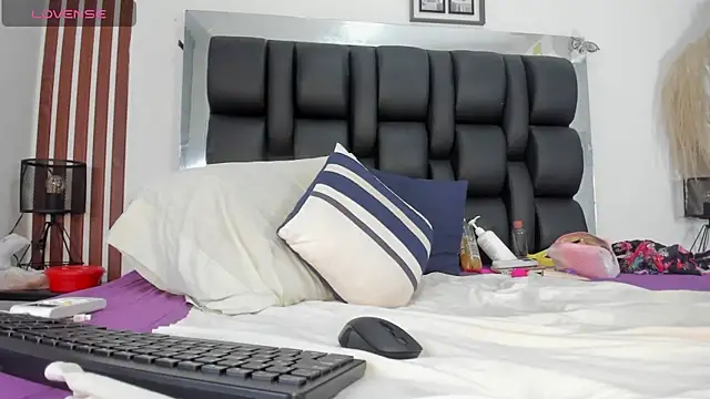 MILF AURORA online show from May 2026 08:49:02 PM