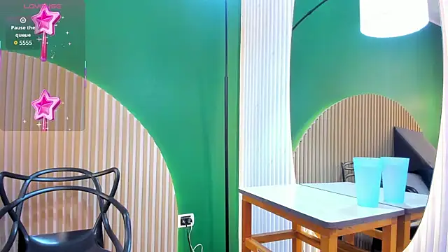 sophiahart online show from May 2026 12:13:02 PM