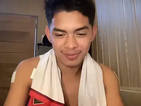 yourhotasian jhonpol16 online show from July 2026 10:47:02 PM