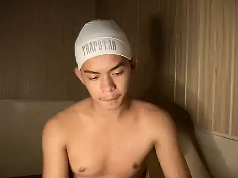 yourhotasian jhonpol16 online show from July 2026 07:18:02 PM