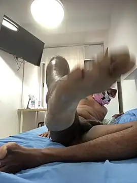 Snapshot of Turykyan chatting on April 2026 01:05:02 PM Turykyan online show from April 2026 01:05:02 PM