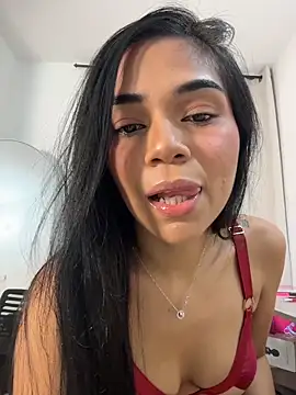 MauraGrayy online show from May 2026 11:32:01 PM