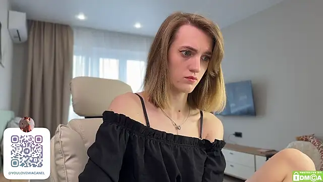 MiaKomoi online show from May 2026 09:16:02 AM