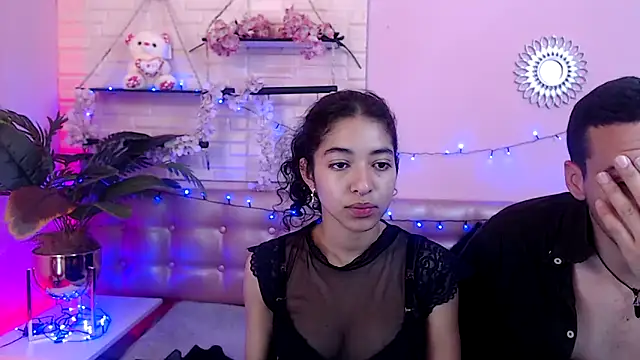 Aronandmoli69 online show from April 2026 12:29:02 PM