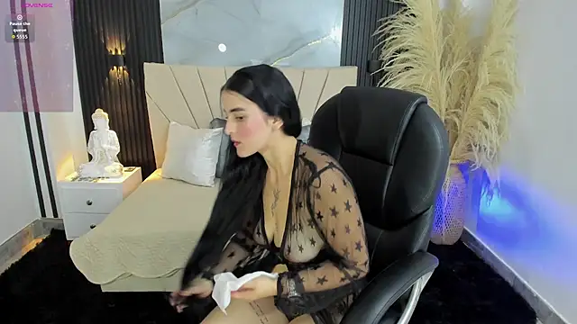 DOMINIKA LOVY online show from April 2026 05:51:02 PM