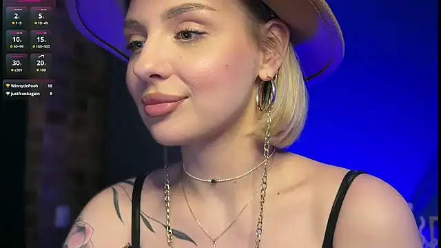 Snapshot of mari_grey chatting on May 2026 08:37:01 PM mari grey online show from May 2026 08:37:01 PM
