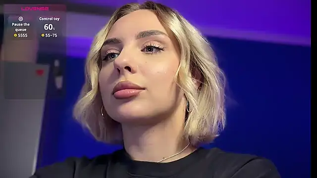 Snapshot of mari_grey chatting on May 2026 09:09:02 PM mari grey online show from May 2026 09:09:02 PM