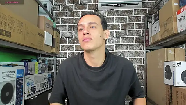 Snapshot of 69osiris chatting on April 2026 08:25:02 PM 69osiris online show from April 2026 08:25:02 PM