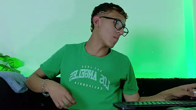 Damian nix online show from April 2026 05:24:02 AM