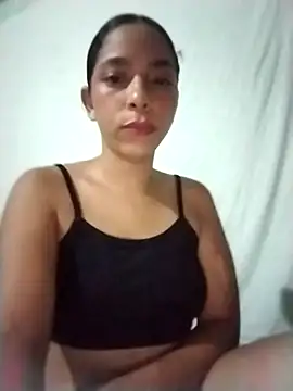 YuliBrayan online show from April 2026 04:15:02 AM