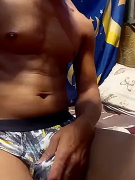 Snapshot of Maoi87 chatting on April 2026 11:43:01 PM Maoi87 online show from April 2026 11:43:01 PM