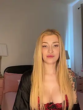 darkglitter26 online show from June 2026 02:36:01 PM