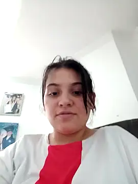 rosemilkbobs online show from April 2026 07:16:01 PM