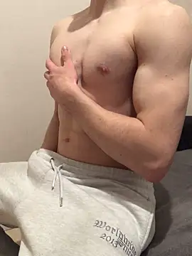maxence 096 online show from April 2026 08:17:02 PM