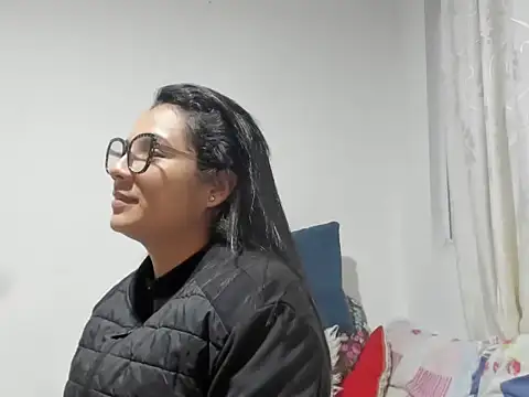 Snapshot of catalinamor chatting on May 2026 01:23:02 AM catalinamor online show from May 2026 01:23:02 AM