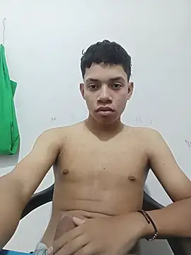 curious straight guy online show from June 2026 01:45:01 AM