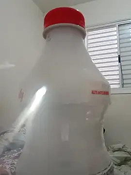 Snapshot of welltommy2001 chatting on April 2026 02:11:02 PM welltommy2001 online show from April 2026 02:11:02 PM