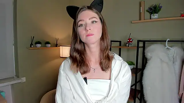 Peaches Peaches online show from May 2026 03:51:01 PM