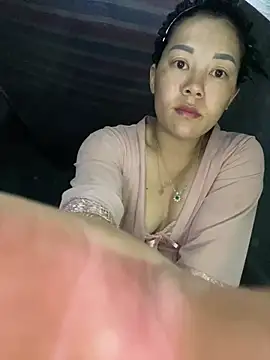 Snapshot of daisy-yeu chatting on April 2026 02:22:02 PM daisy-yeu online show from April 2026 02:22:02 PM