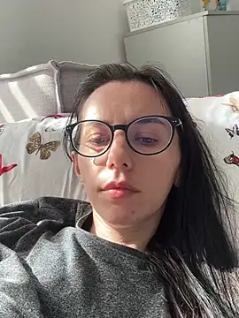 olivia vi online show from April 2026 12:50:01 PM