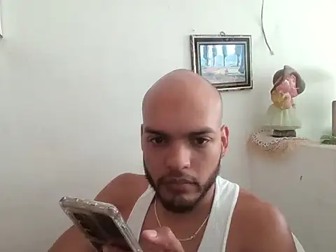 Snapshot of Eduarstrock chatting on April 2026 04:23:01 PM Eduarstrock online show from April 2026 04:23:01 PM