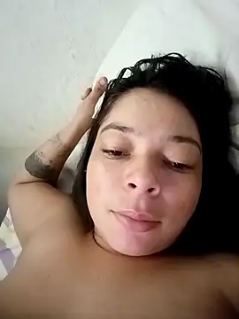 Snapshot of lunaandrr chatting on April 2026 05:07:02 PM lunaandrr online show from April 2026 05:07:02 PM