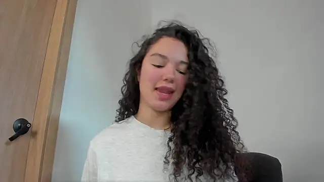 MiaRouseex online show from May 2026 02:57:01 PM