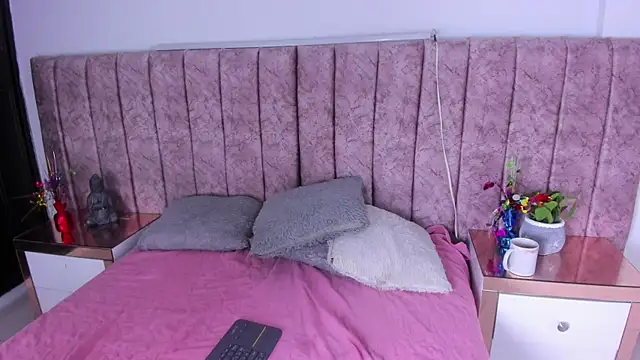 Dahlia rossee online show from June 2026 08:11:02 PM