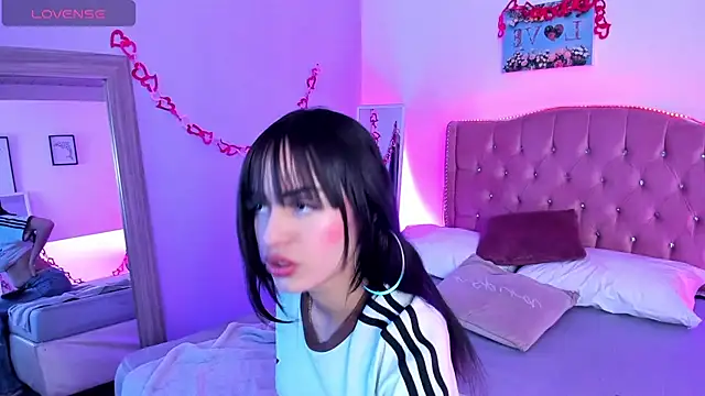 Antonella Bratzz4 online show from May 2026 09:52:02 PM