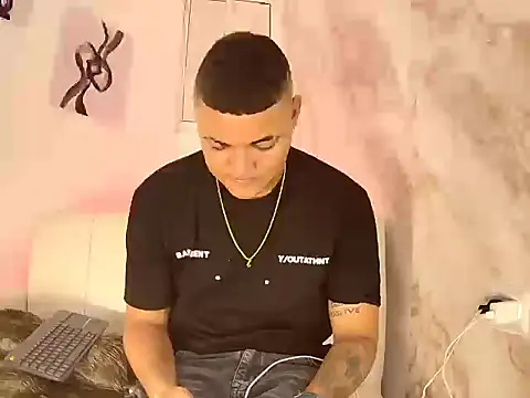 Snapshot of Dante__jons chatting on April 2026 05:25:01 AM Dante jons online show from April 2026 05:25:01 AM