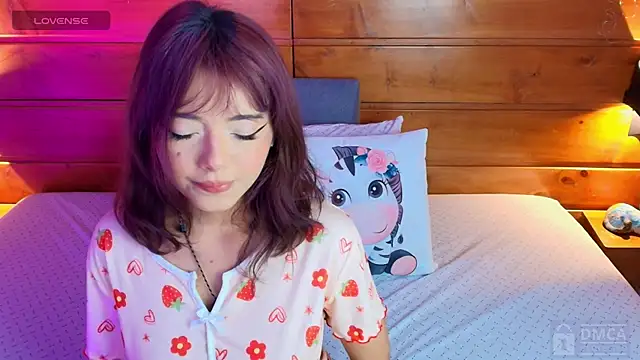lily reeds online show from July 2026 07:38:01 PM