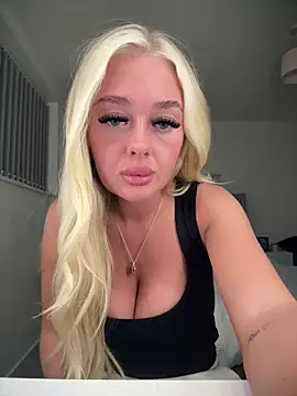 Vanillaheavennn online show from April 2026 08:54:02 PM
