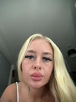 Vanillaheavennn online show from May 2026 09:09:01 PM