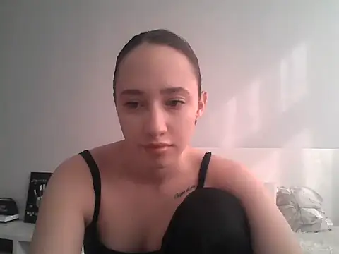 DarkMirel online show from April 2026 02:04:01 PM