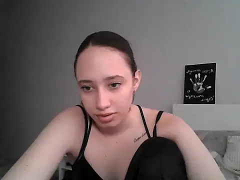 DarkMirel online show from May 2026 02:02:01 PM