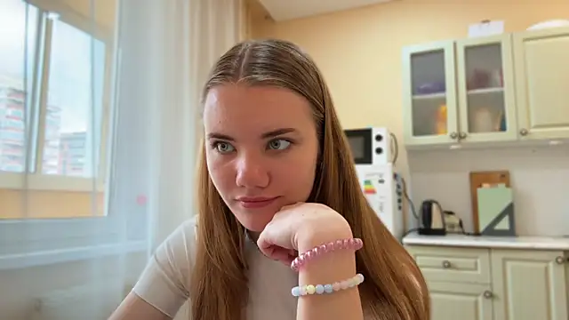 Snapshot of doana_bebriti chatting on April 2026 01:35:01 PM doana bebriti online show from April 2026 01:35:01 PM