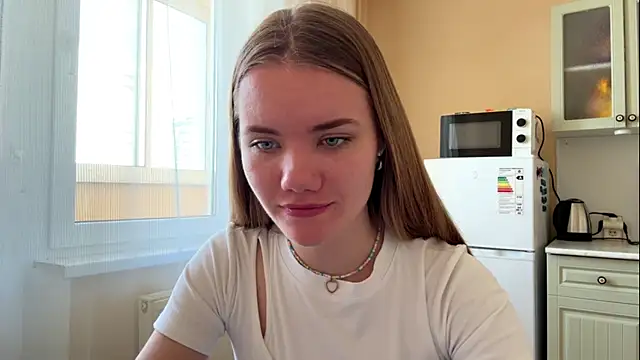 Snapshot of doana_bebriti chatting on May 2026 12:10:01 PM doana bebriti online show from May 2026 12:10:01 PM