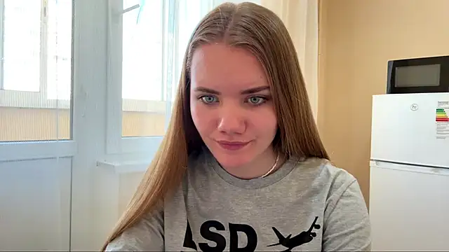 Snapshot of doana_bebriti chatting on May 2026 11:18:02 AM doana bebriti online show from May 2026 11:18:02 AM