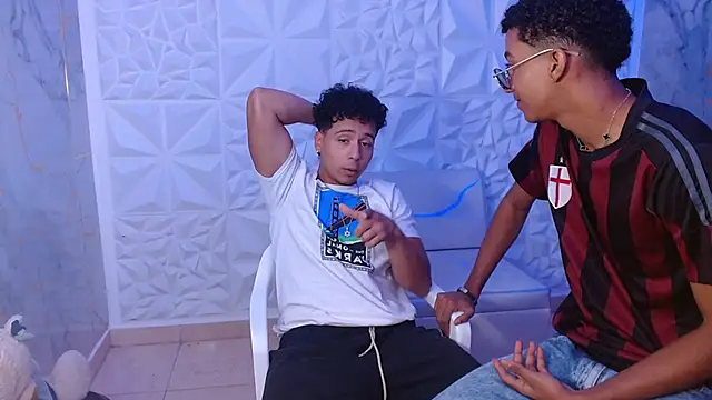 Snapshot of goldenjyj chatting on April 2026 02:34:01 PM goldenjyj online show from April 2026 02:34:01 PM