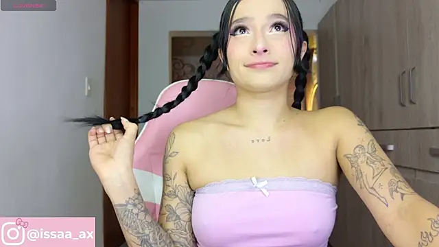 issa dolly online show from May 2026 10:17:01 PM
