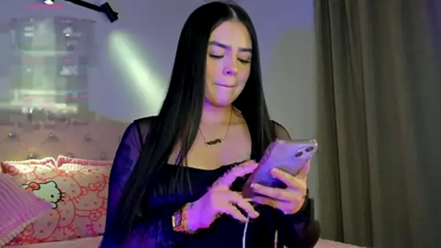 holly444  online show from July 2026 04:37:01 AM