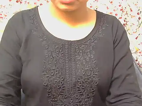 Snapshot of Avni-kumarii chatting on May 2026 03:46:01 AM Avni-kumarii online show from May 2026 03:46:01 AM