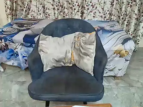Snapshot of Avni-kumarii chatting on May 2026 04:43:02 AM Avni-kumarii online show from May 2026 04:43:02 AM