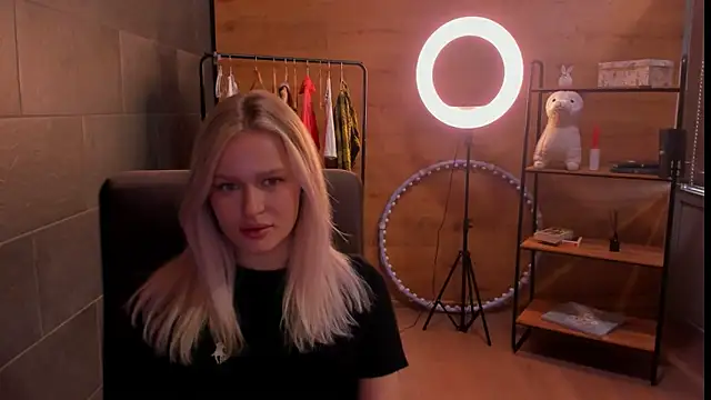 JeannDiaz online show from April 2026 10:28:01 AM