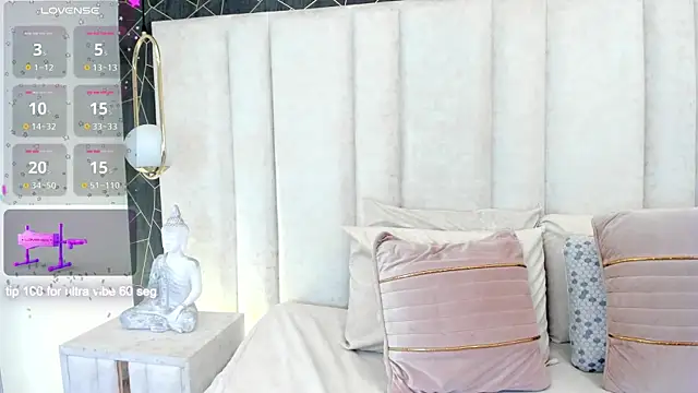Snapshot of im_miaadoll chatting on June 2026 12:47:02 PM im miaadoll online show from June 2026 12:47:02 PM