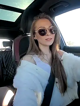 Snapshot of CompactBaby chatting on April 2026 12:39:01 PM CompactBaby online show from April 2026 12:39:01 PM