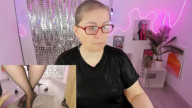 Alexandra Kind online show from April 2026 01:35:01 PM